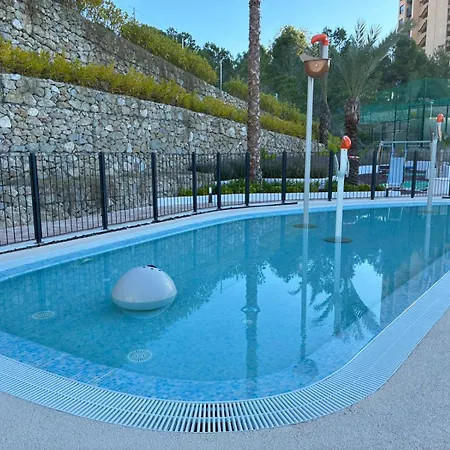 Eagle Tower By Luxury Μπένιντορμ